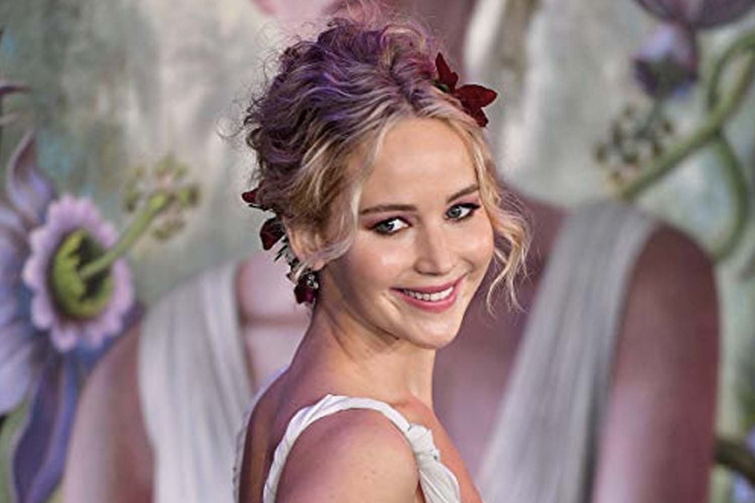jennifer lawrence bridal shower dress Jennifer Lawrence's Wedding Dress​ and Wedding Detail