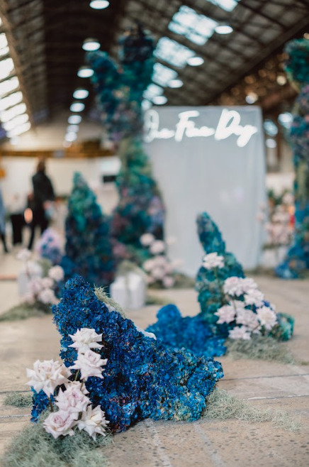 Focused on one of the many blue flower decors.