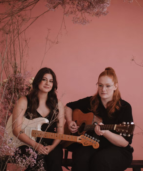 Tillee Music wedding singers and guitarists providing intimate live wedding music for ceremonies and receptions.