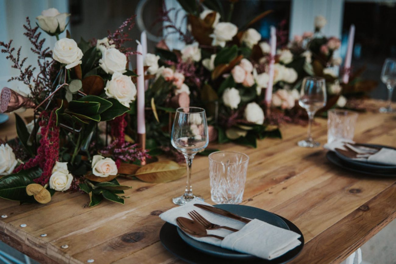 wedding table styles in red and wine motiff