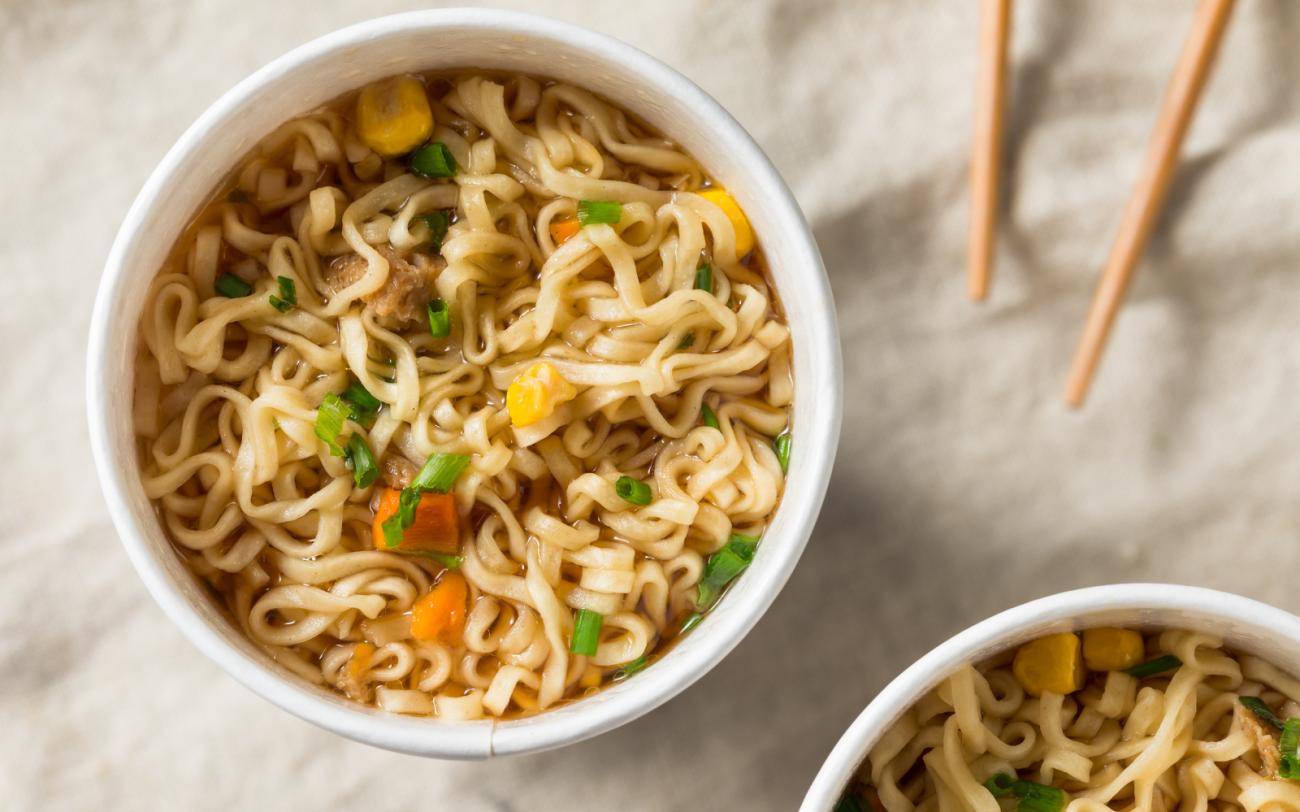 DIY ramen noodles wedding